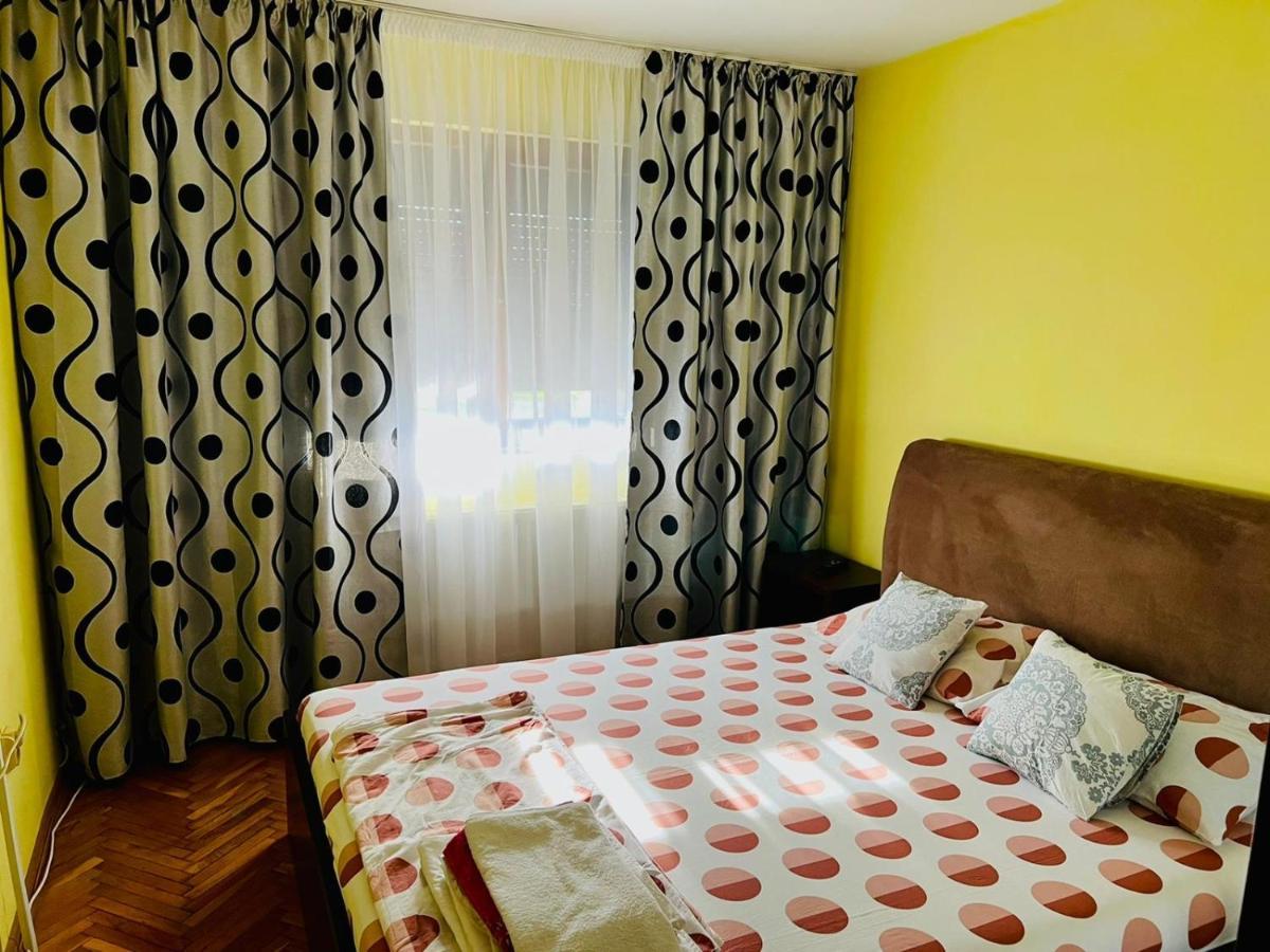 Royal Apartment Buzău Exterior foto